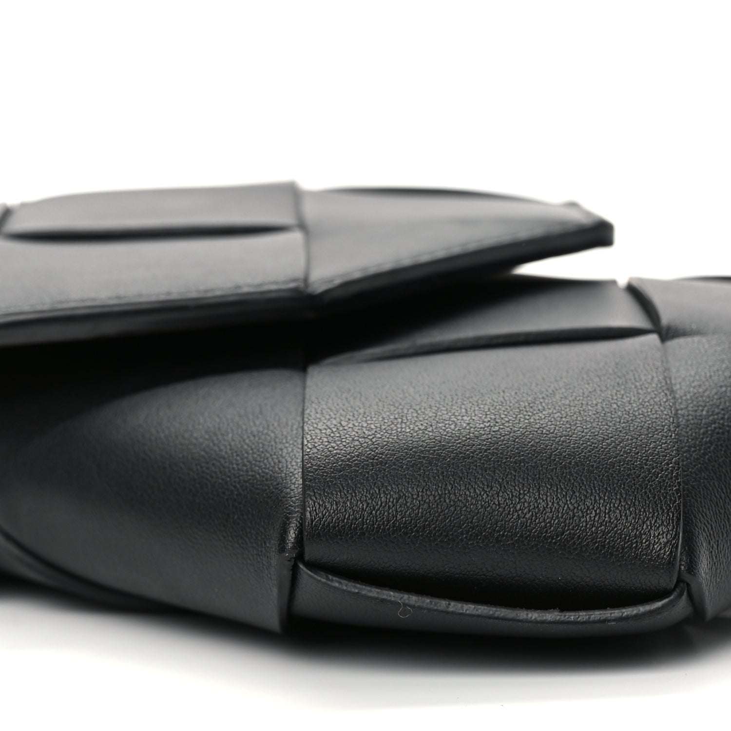 Bottega Veneta Calfskin Intreccio Diago Phone Pouch Black Pinecone Black Pinecone