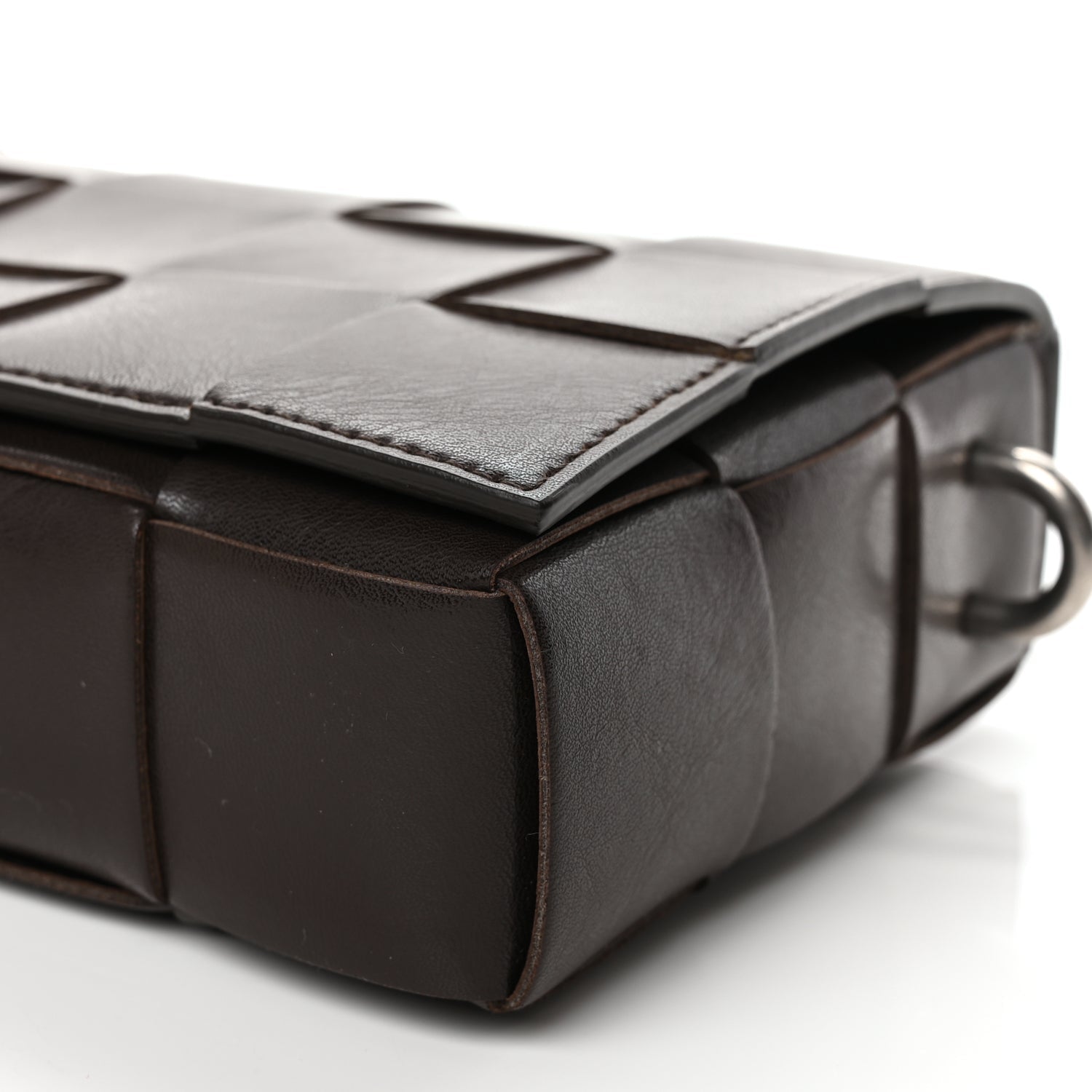Bottega Veneta Calfskin Maxi Intrecciato Versatile Cassette Bag Brown