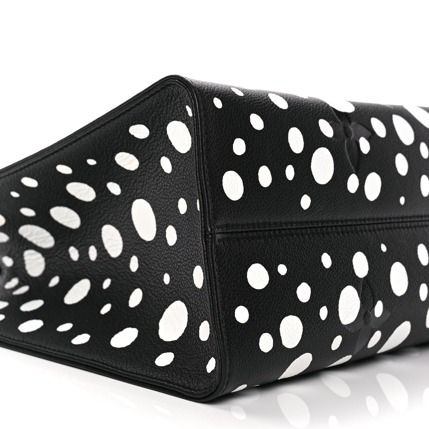 Louis Vuitton LV X YK Empreinte Monogram Giant Onthego MM Black